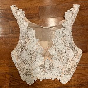 VS Embroidered Bralette ✨